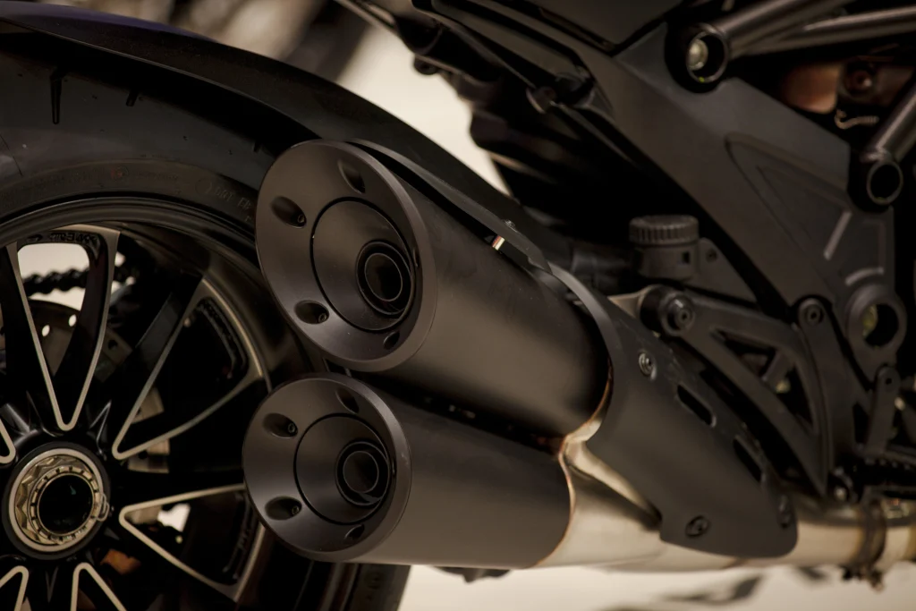 Automotive, vopsea toba esapament