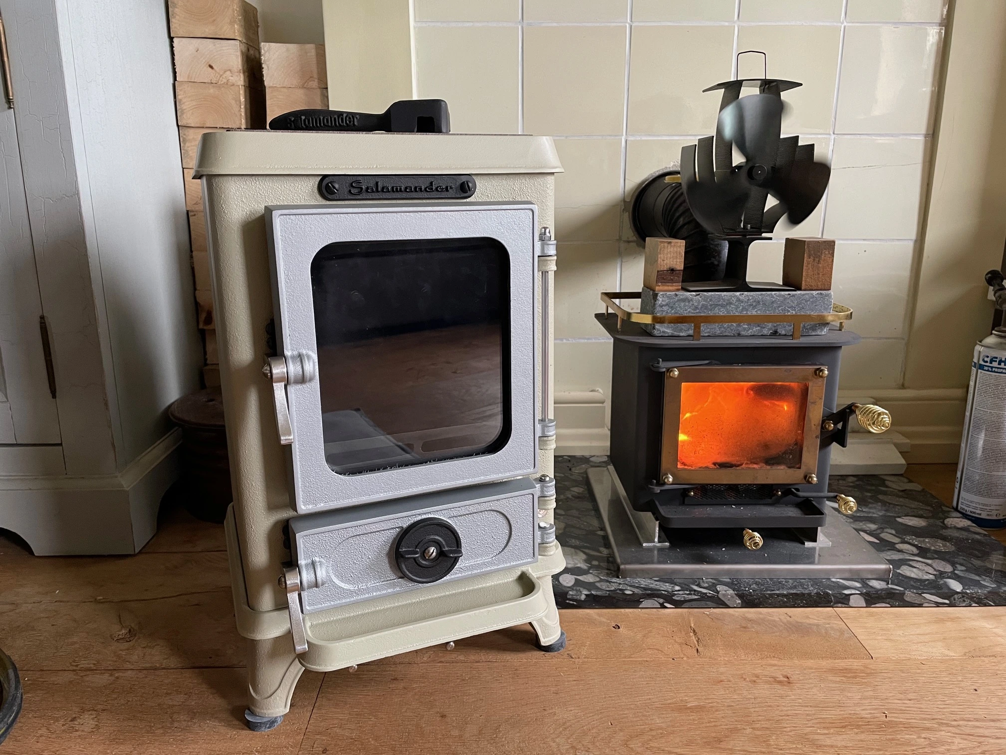 Vopsea pentru sobe si seminee, culoare bej