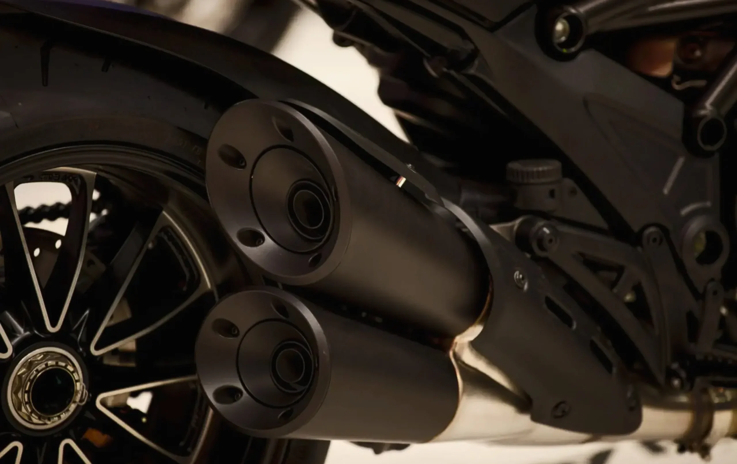 Vopsele termorezistente pentru automotive, masini, tobe de esapament